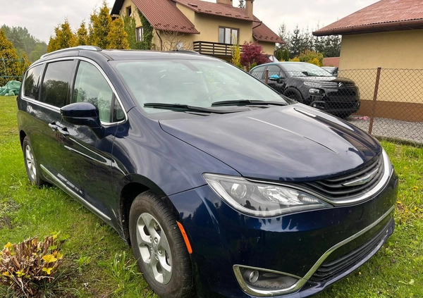 Chrysler Pacifica cena 65900 przebieg: 156700, rok produkcji 2018 z Rzeszów małe 67